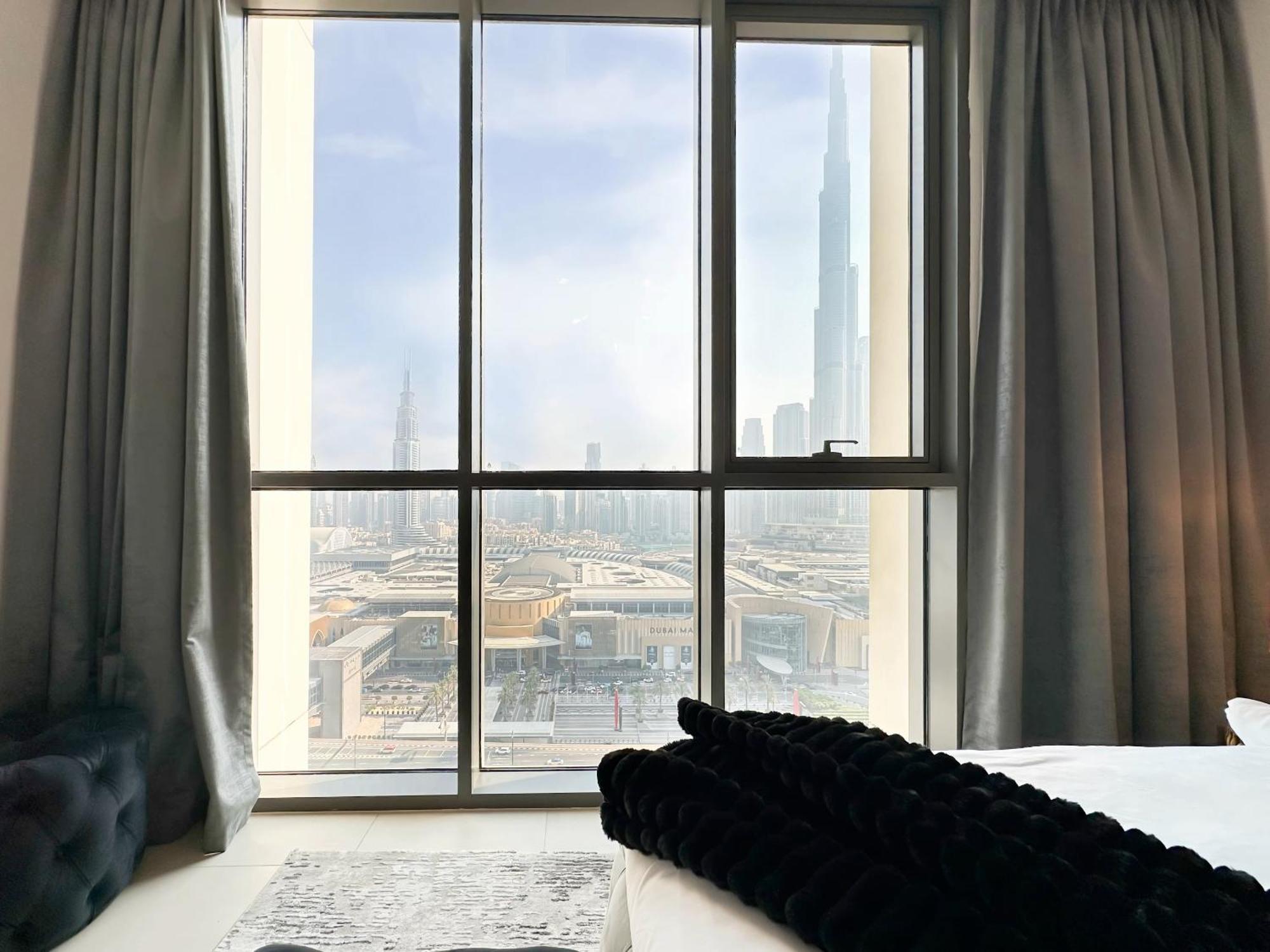Stylish 2 Bedroom Dior-Inspired Apartment Connected To Dubai Mall Exteriör bild