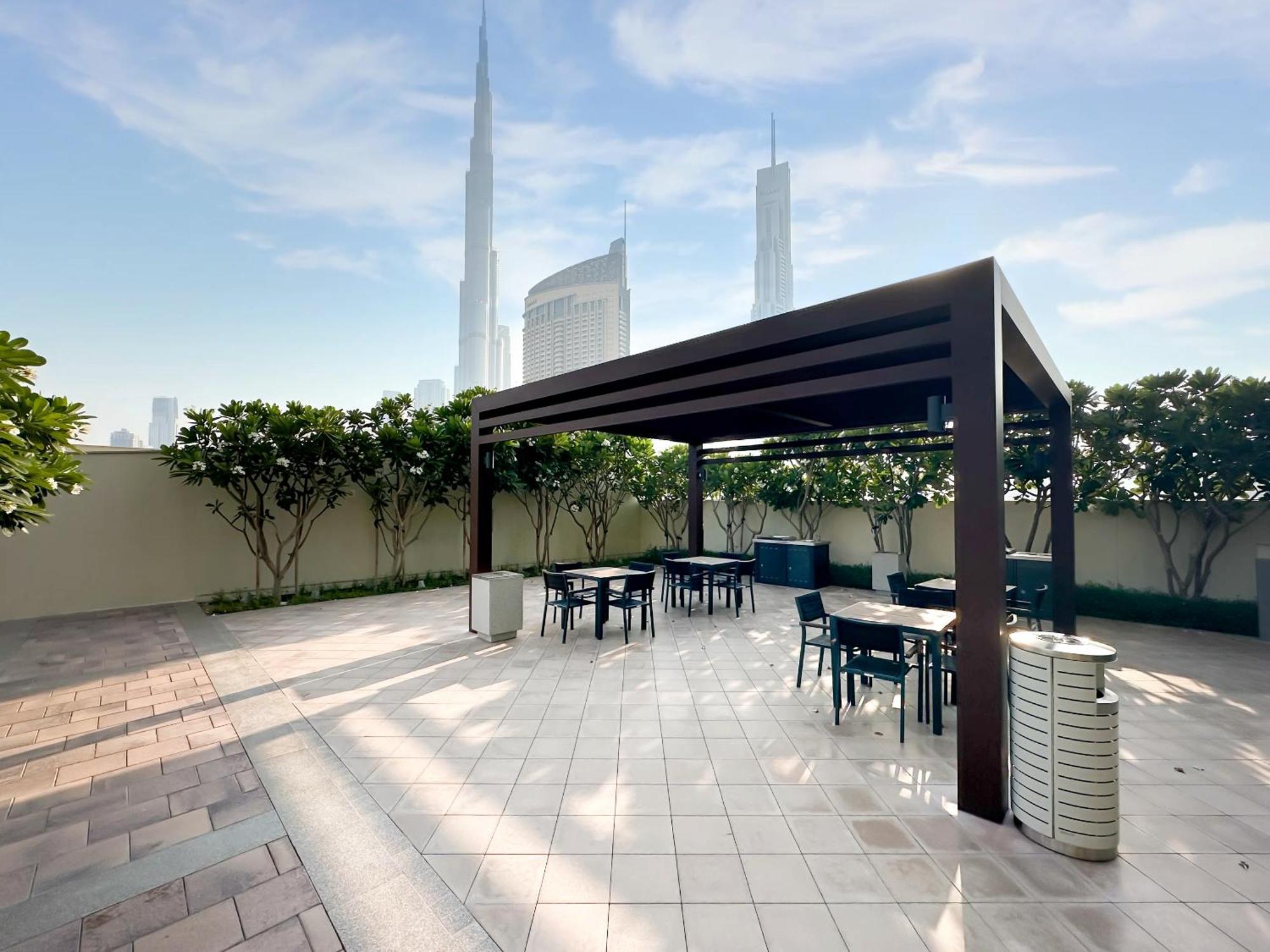 Stylish 2 Bedroom Dior-Inspired Apartment Connected To Dubai Mall Exteriör bild
